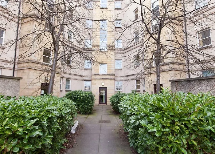 Amazing Apartments - Annandale St Near The Playhouse - Free Parking